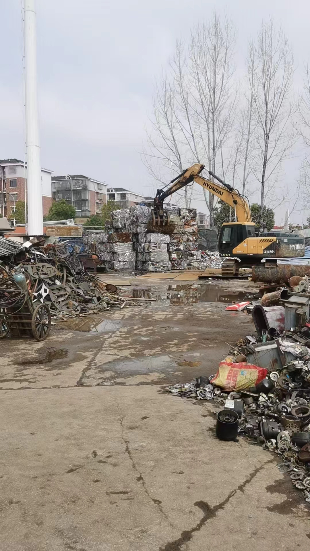 收購閑置廠礦，廢銅，廢鋁，廢鐵，各種機(jī)電設(shè)備等。